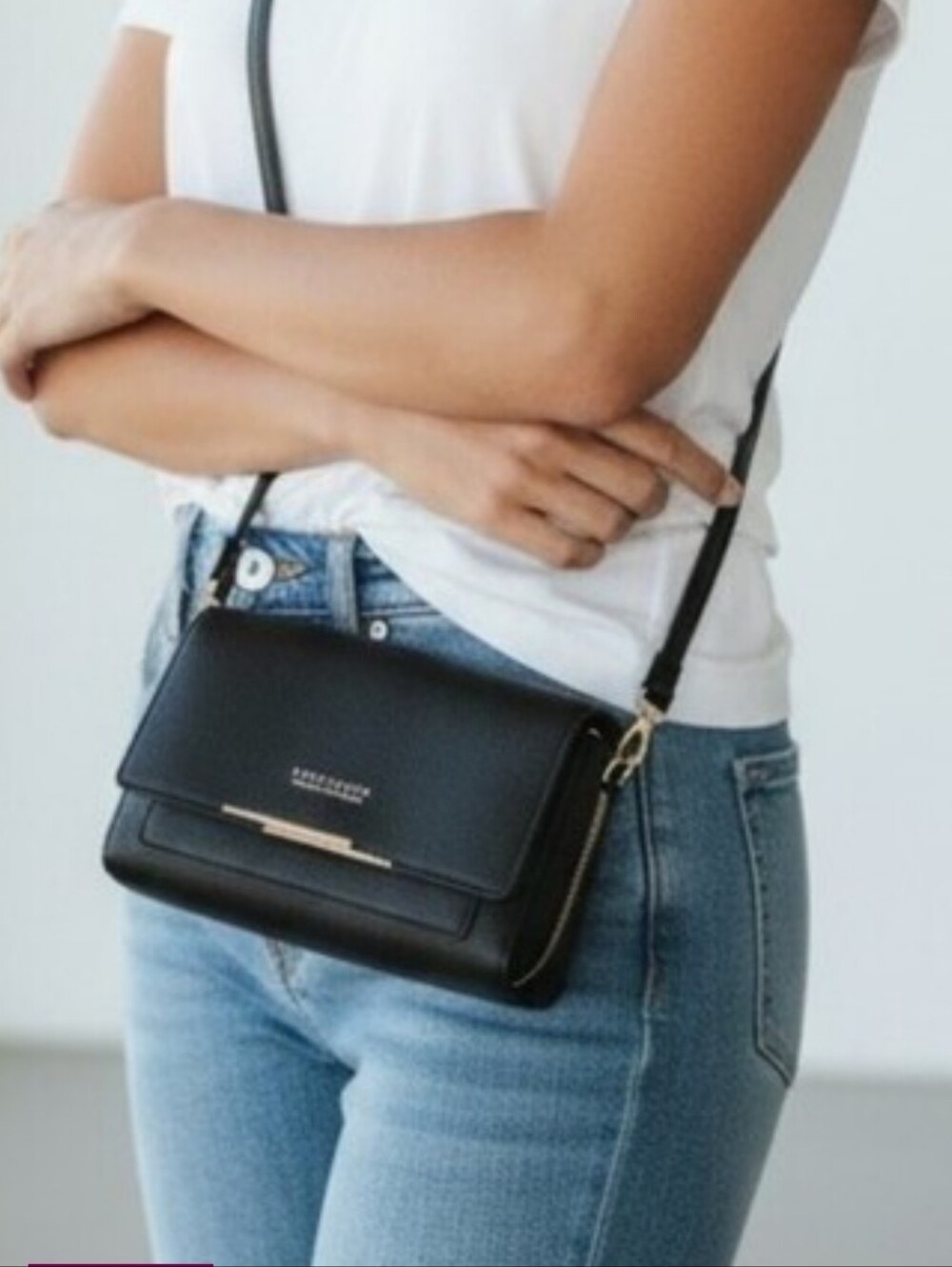 3/$30 Endaycon Black Crossbody Purse  Shoulder Bag With Zipper Closure